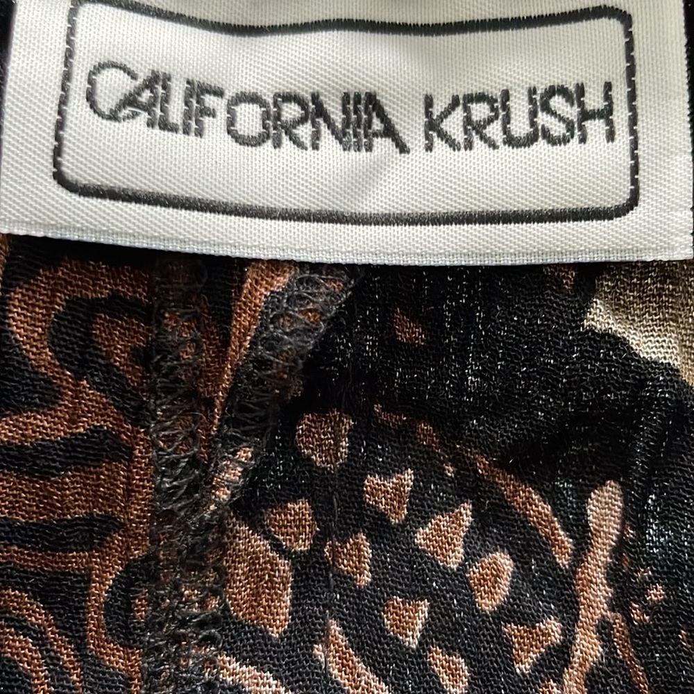 Black with sophisticated neutral designs, California Krush size XL crêpon skirt - Picture 6 of 8